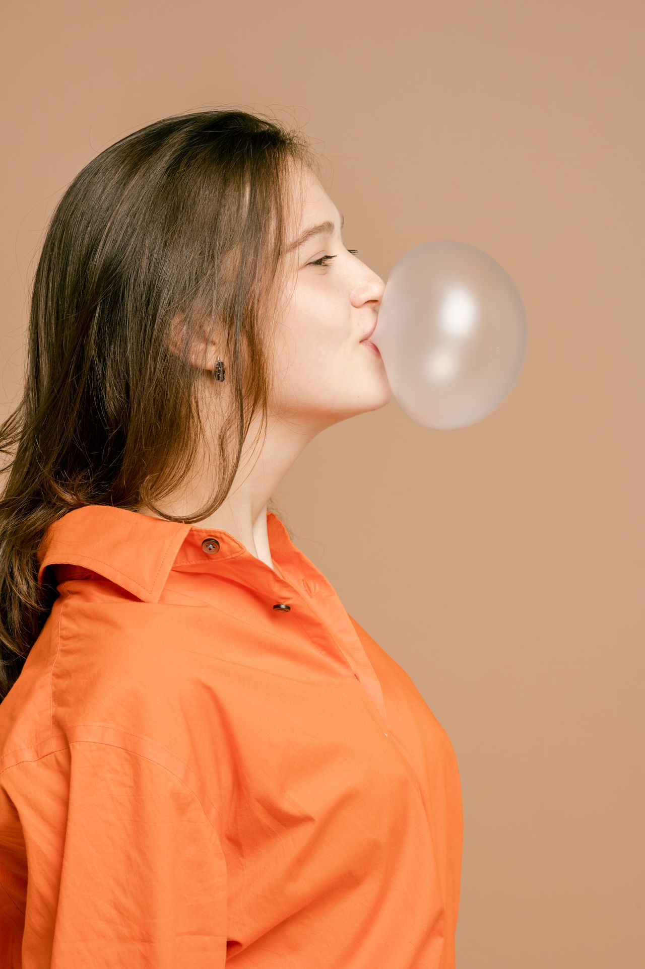 ¿El chicle puede dañar la ATM? Cómo el exceso afecta tu mandíbula